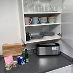 Neues Ruhiges Apartment, Bergblick, Stellplatz Appartamento