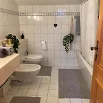 Neues Ruhiges Apartment, Bergblick, Stellplatz * Bischofswiesen