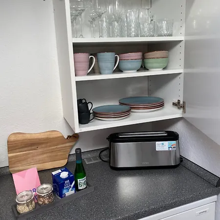 Neues Ruhiges Apartment, Bergblick, Stellplatz Apartament