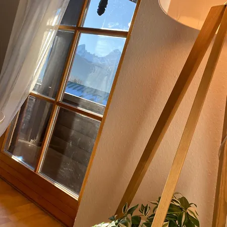 Neues Ruhiges Apartment, Bergblick, Stellplatz Apartament *