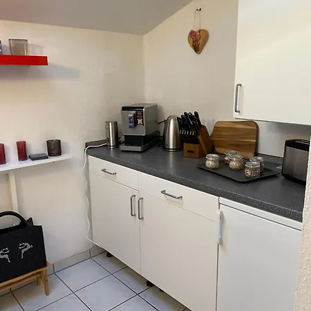 Neues Ruhiges Apartment, Bergblick, Stellplatz Apartament *