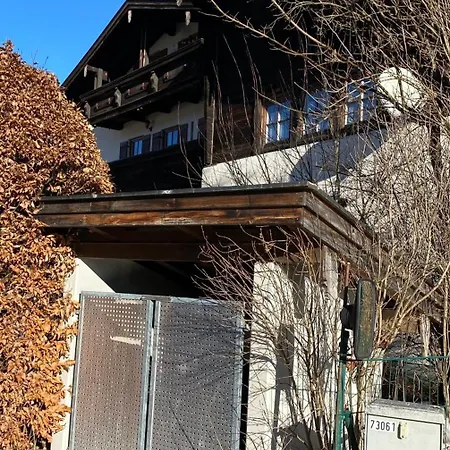 Neues Ruhiges Apartment, Bergblick, Stellplatz Bischofswiesen