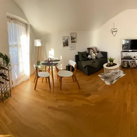 Neues Ruhiges Apartment, Bergblick, Stellplatz