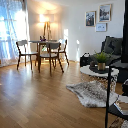 Neues Ruhiges Apartment, Bergblick, Stellplatz *