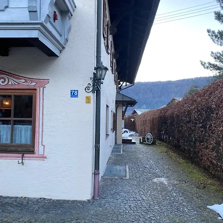 Neues Ruhiges Apartment, Bergblick, Stellplatz * Bischofswiesen