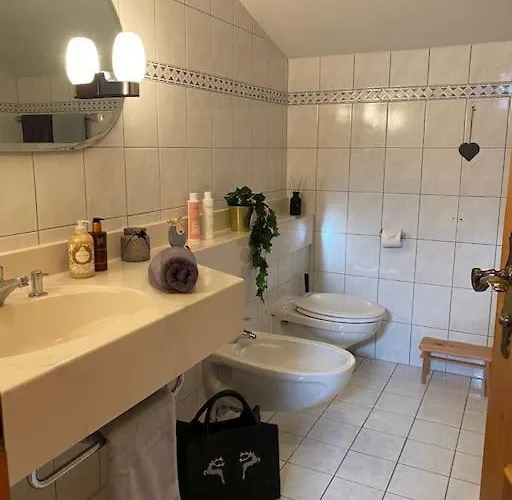Appartamento Neues Ruhiges Apartment, Bergblick, Stellplatz *