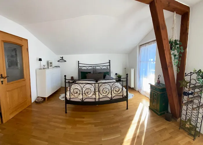 Daire Neues Ruhiges Apartment, Bergblick, Stellplatz