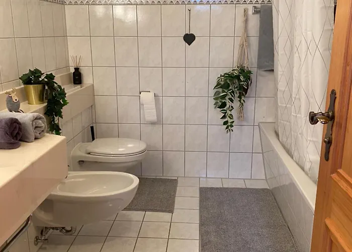 Neues Ruhiges Apartment, Bergblick, Stellplatz * Bischofswiesen