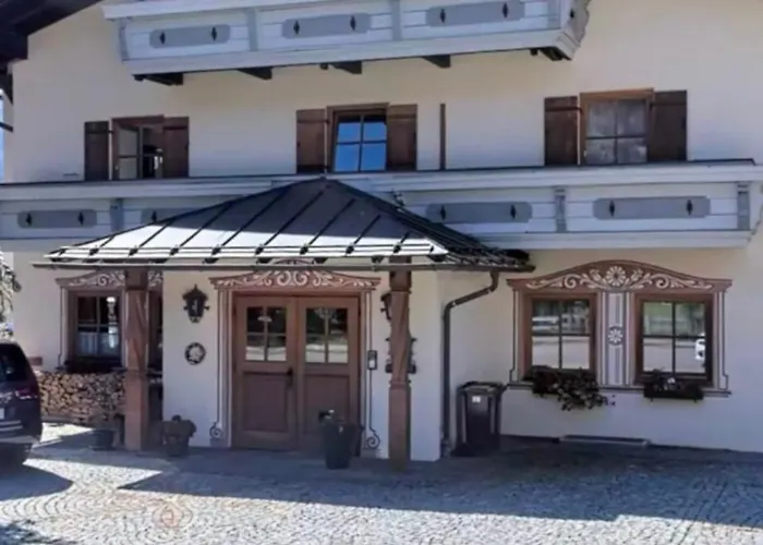 Neues Ruhiges Apartment, Bergblick, Stellplatz Daire Bischofswiesen